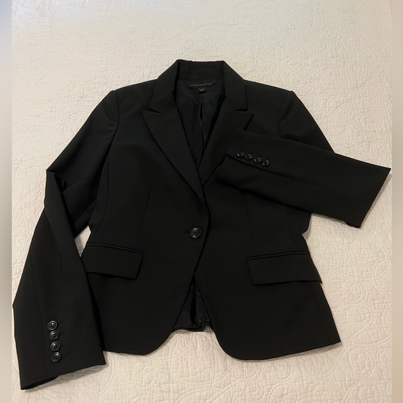 Express Jackets & Blazers - Size 10 Express Black Suit Jacket, Princess Cut 👩🏼‍💼